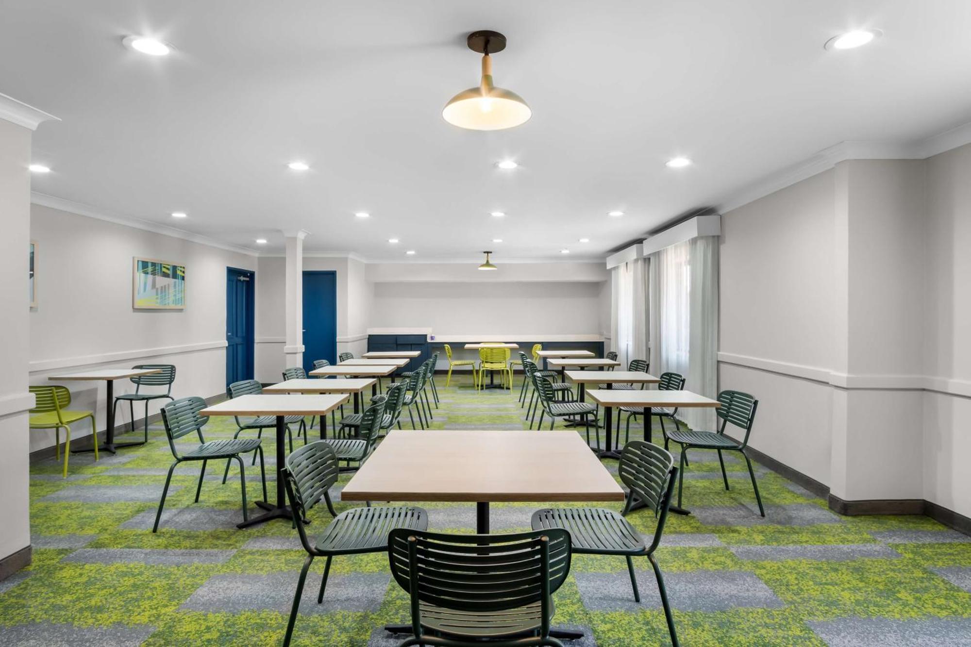 Spark By Hilton Grapevine Dfw North Экстерьер фото